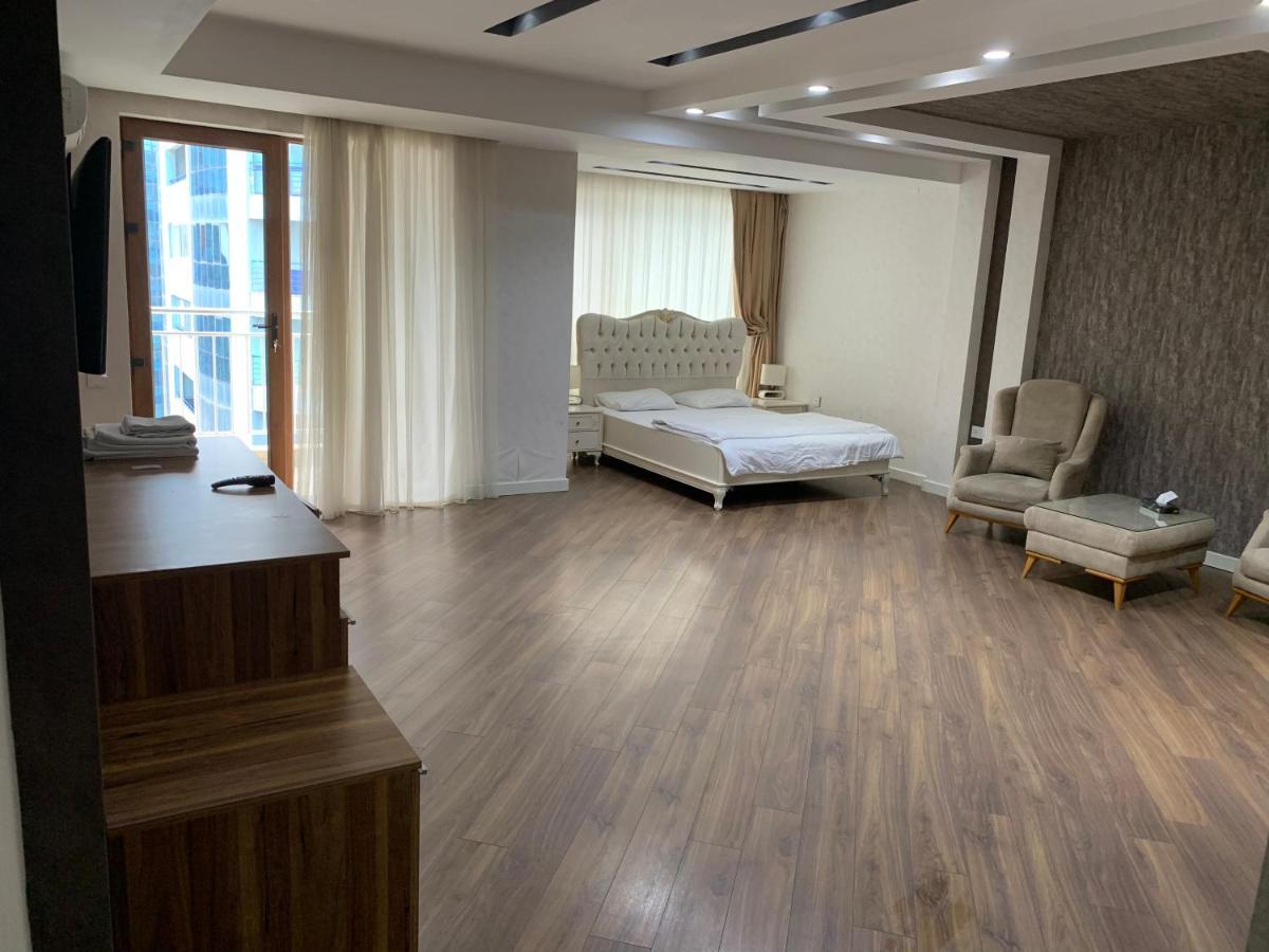 Park Azure Apartment Deluxe 2 Bedroom บากู ภายนอก รูปภาพ