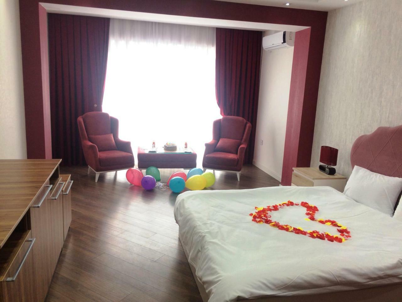 Park Azure Apartment Deluxe 2 Bedroom บากู ภายนอก รูปภาพ